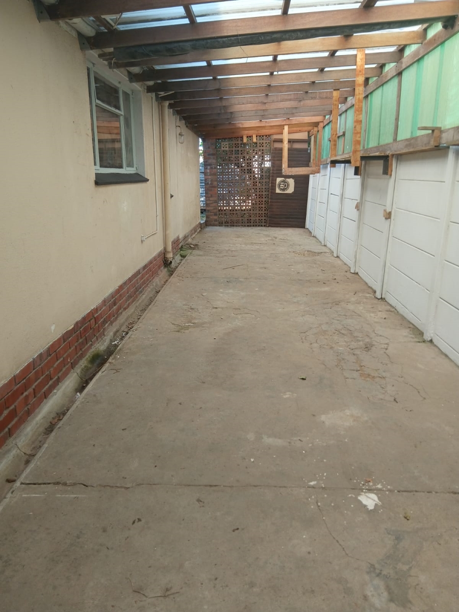 To Let 3 Bedroom Property for Rent in Heathfield Western Cape